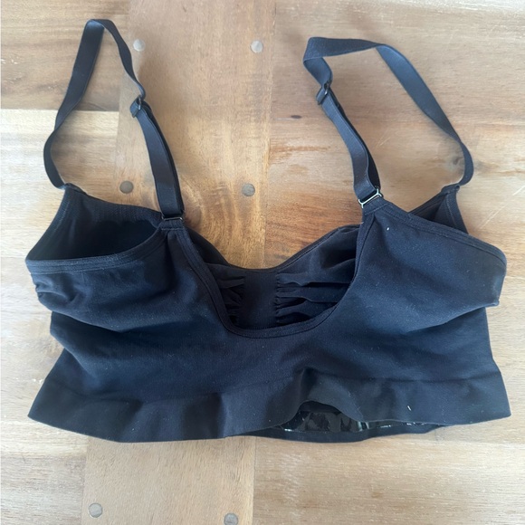 SKIMS Seamless Sculpt Bralette - Onyx - Picture 3 of 5